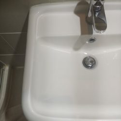 Badly repaired cracked basin. REPAIRED. Alt angle